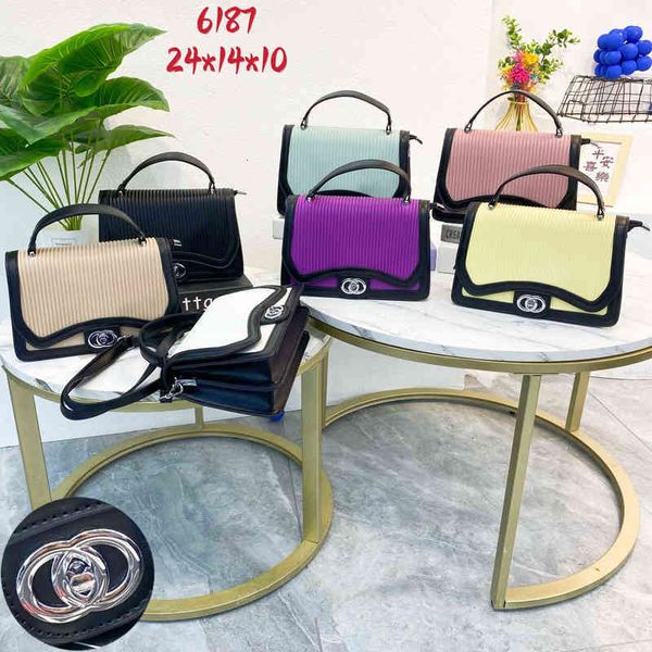 2022 women's atmospheric personality ladies bags bag women's classic hand small s diagonal cross bag diagonal- hand wholesale fema 
2022 women's atmospheric personality ladies bags bag women's classic hand small s diagonal cross bag diagonal- hand wholesale fema