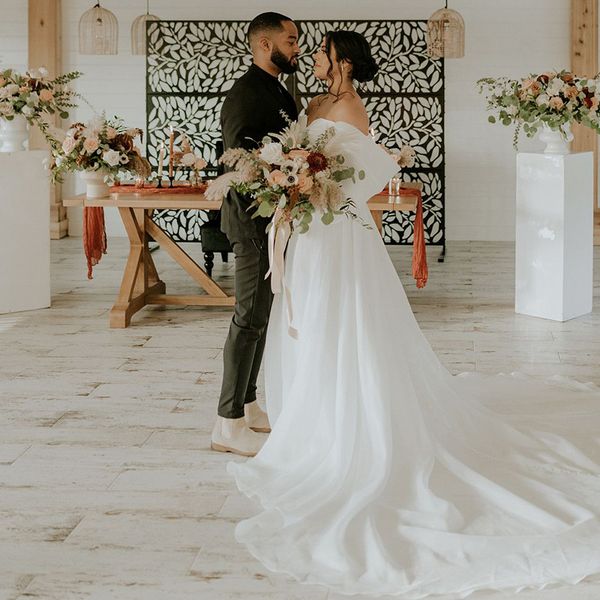 plus size bohemian weddding dress 2022 off the shoulder organza mountain country wedding dresses backless puff sleeve women bride gown recep, White
plus size bohemian weddding dress 2022 off the shoulder organza mountain country wedding dresses backless puff sleeve women bride gown recep, White