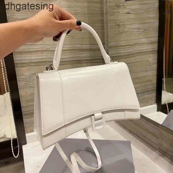 balencaigass bag vintage luxury bags inclined handbags handbag designer backpack hourglass solid color fashion casual vm1t
balencaigass bag vintage luxury bags inclined handbags handbag designer backpack hourglass solid color fashion casual vm1t