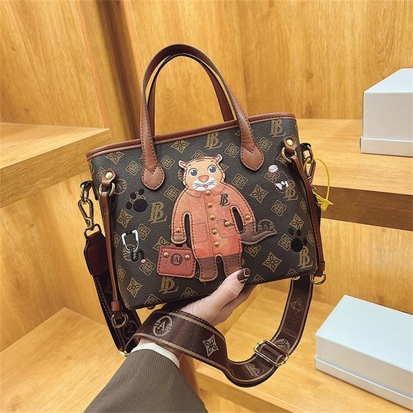luxury designer messenger bag handbag live broadcast the same printed handbag french minority design bucket
luxury designer messenger bag handbag live broadcast the same printed handbag french minority design bucket