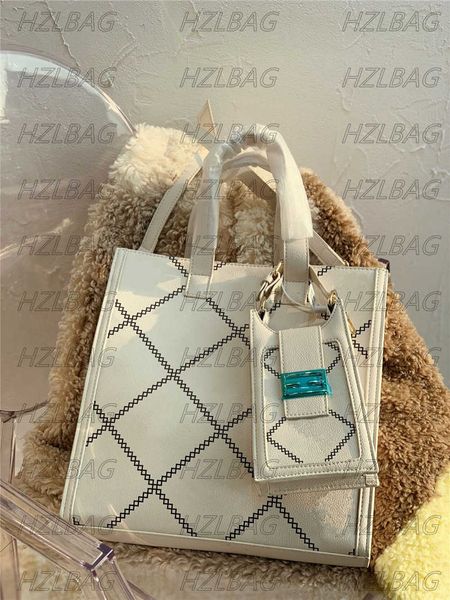 sac plat pm cross body bag stitched motif quilted arizona brown /creme beige / black purses designer bags onthego tote business shopping bag
sac plat pm cross body bag stitched motif quilted arizona brown /creme beige / black purses designer bags onthego tote business shopping bag