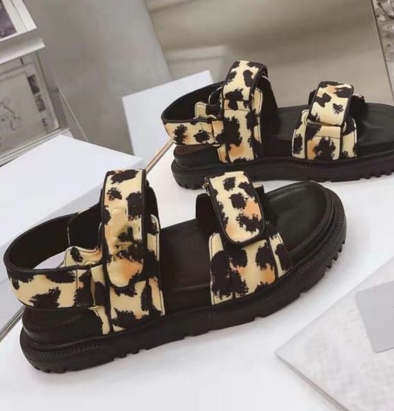 women sandals original retro luxury design metal chain letters soft muffin bottom fashion brand genuine leather street leopard summer cool t, Black
women sandals original retro luxury design metal chain letters soft muffin bottom fashion brand genuine leather street leopard summer cool t, Black