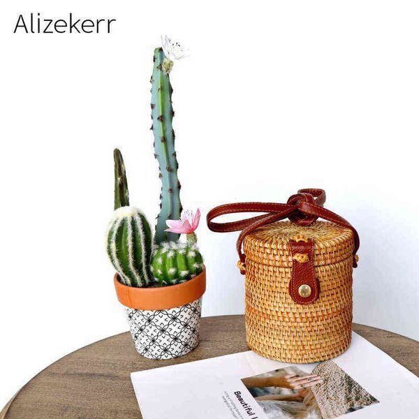 evening bag bohemia mini rattan bag women summer new handmade national barrel shaped small round straw shoulder bucket female travel 220622
evening bag bohemia mini rattan bag women summer new handmade national barrel shaped small round straw shoulder bucket female travel 220622