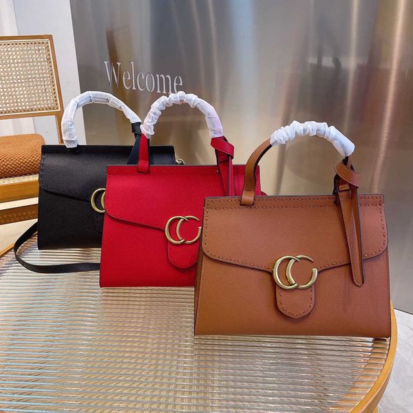 designer bags 22 new women's bag shoulder messenger bags metal decorative handbags simple atmosphere fashion versatile beg
designer bags 22 new women's bag shoulder messenger bags metal decorative handbags simple atmosphere fashion versatile beg