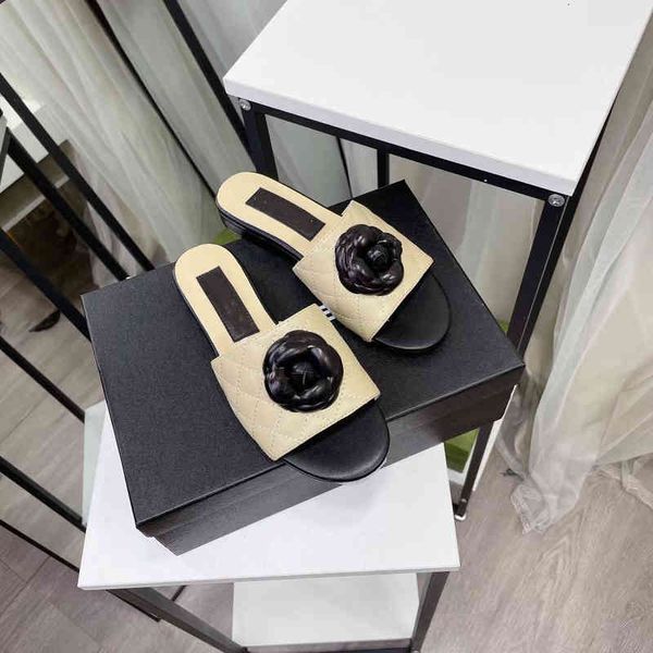 slippers high version small fragrant wind slippers women wear flat bottom camellia one-line and open toe beach shoes, which are, Black
slippers high version small fragrant wind slippers women wear flat bottom camellia one-line and open toe beach shoes, which are, Black