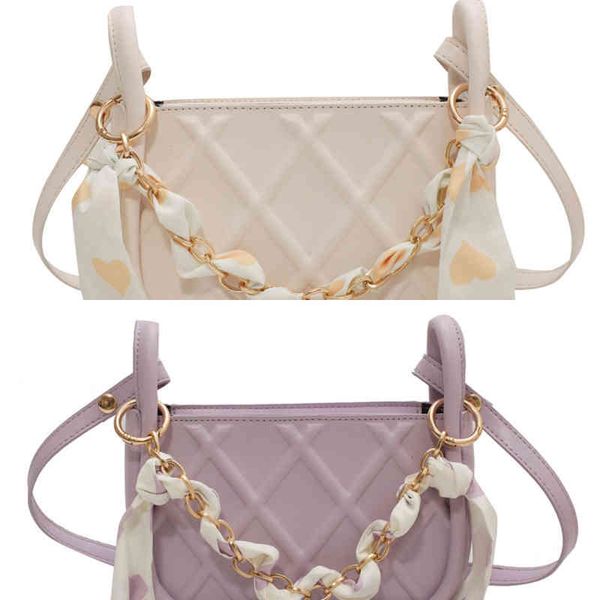 silk chain handbag women 2022 new fashion simple underarm womenbag versatile high-grade texture one shoulder small square bag
silk chain handbag women 2022 new fashion simple underarm womenbag versatile high-grade texture one shoulder small square bag