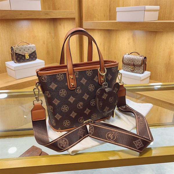 women luxury brand shoulder bags mini cute girl purse fashion shopping bags leather female messenger bag casual shoulder bag wal
women luxury brand shoulder bags mini cute girl purse fashion shopping bags leather female messenger bag casual shoulder bag wal
