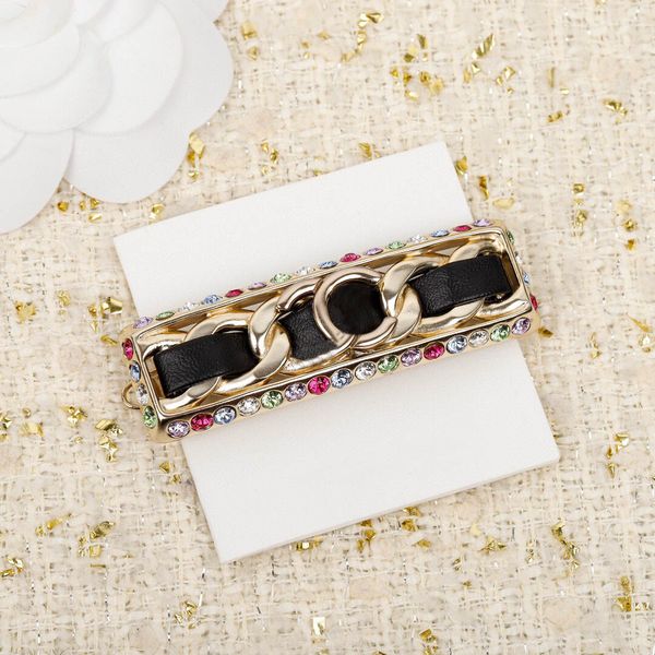 2022 charm hair clip with colorful diamond and black genuine leather in 18k gold plated for women wedding jewelry gift have box stamp ps7667, Golden
2022 charm hair clip with colorful diamond and black genuine leather in 18k gold plated for women wedding jewelry gift have box stamp ps7667, Golden