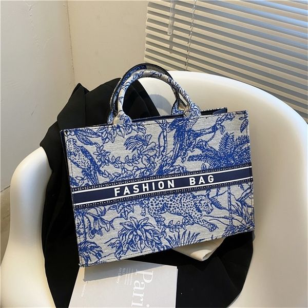 personality new fashion large capacity foreign style single women's simple summer printed bri5 purses outlet online
personality new fashion large capacity foreign style single women's simple summer printed bri5 purses outlet online