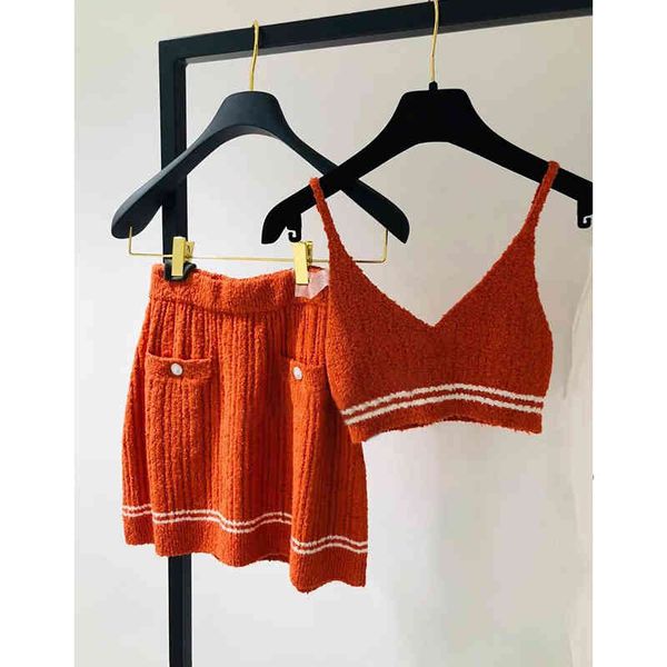 two piece dress 2022 knitting casual fashion sweet and elegant v-neck suspender vest suit hip wrap skirt women 8rgt, White
two piece dress 2022 knitting casual fashion sweet and elegant v-neck suspender vest suit hip wrap skirt women 8rgt, White