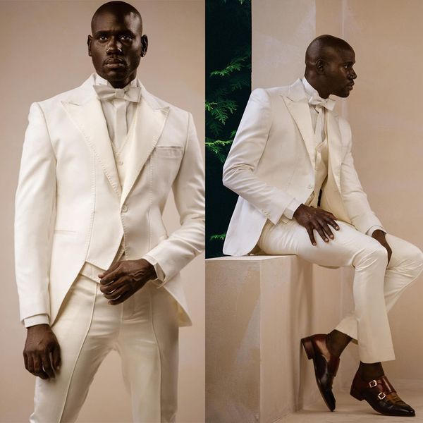 white men wedding tuxedos 3 pieces groom dinner business evening suit birthday party wear, Black;gray
white men wedding tuxedos 3 pieces groom dinner business evening suit birthday party wear, Black;gray