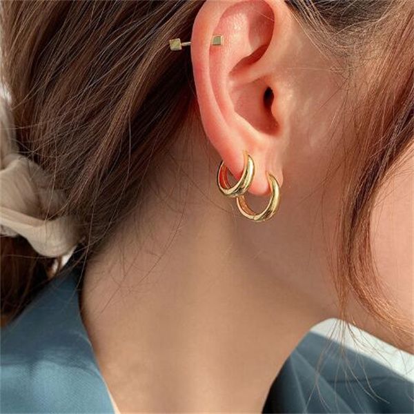 new classic copper alloy smooth metal hoop earrings for woman fashion korean jewelry temperament girl's daily wear earrings gc1090, Golden;silver
new classic copper alloy smooth metal hoop earrings for woman fashion korean jewelry temperament girl's daily wear earrings gc1090, Golden;silver