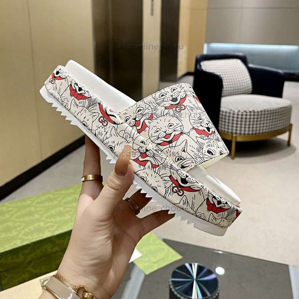 summer classic slippers luxury sandals platforms flip flop designer woman embroidery muffin lady fashion sliders size 35-45 with box, Black
summer classic slippers luxury sandals platforms flip flop designer woman embroidery muffin lady fashion sliders size 35-45 with box, Black