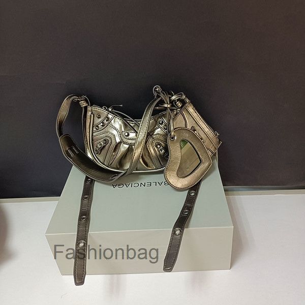 designer le bags bag handbag shoulder 2022 cagole mini minority design women's rivet burst pattern locomotive single shoulder 0m3b
designer le bags bag handbag shoulder 2022 cagole mini minority design women's rivet burst pattern locomotive single shoulder 0m3b