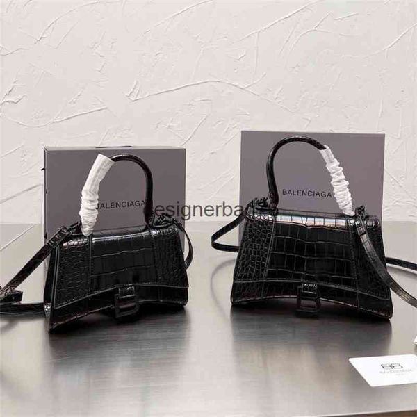 handbag balenciga 2022 high bags leather hourglass designer version bag family women's handag crocodile pattern single
handbag balenciga 2022 high bags leather hourglass designer version bag family women's handag crocodile pattern single