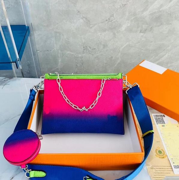 luxury brand designer gradient double layer messenger bag classic letter embossing leather baguette change purse pendant women chain handbag
luxury brand designer gradient double layer messenger bag classic letter embossing leather baguette change purse pendant women chain handbag