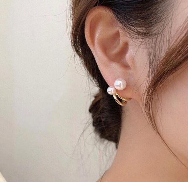 14k gold plated two ways of wearing u-shaped ear studs natural freshwater pearl earrings white lady/girl fashion jewelry, Golden;silver
14k gold plated two ways of wearing u-shaped ear studs natural freshwater pearl earrings white lady/girl fashion jewelry, Golden;silver