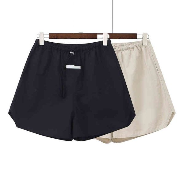 couple shorts high street reflective nylon drawstring casual feel fashion designer styles can be worn by both men and women, White;black
couple shorts high street reflective nylon drawstring casual feel fashion designer styles can be worn by both men and women, White;black