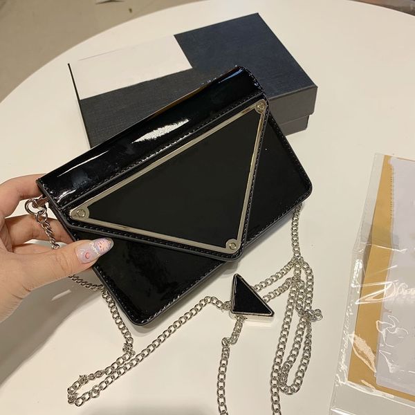 2022 classic shoulder bags luxury designer women's bags crossbody solid color patent leather smooth like skin fashion versatile dressin
2022 classic shoulder bags luxury designer women's bags crossbody solid color patent leather smooth like skin fashion versatile dressin
