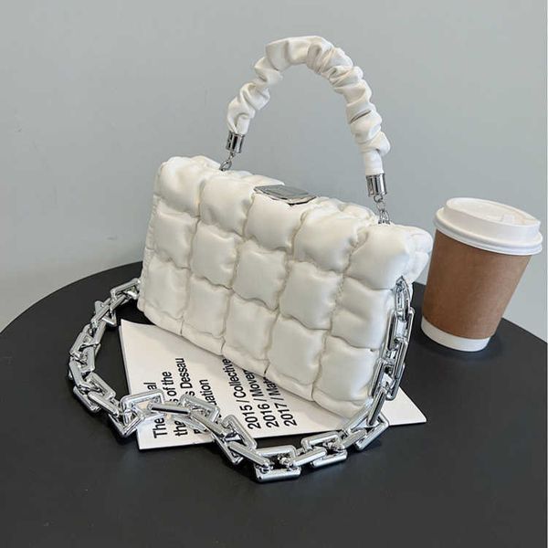 hbp embroidered line pleated shoulder chain bag new trendy fashion handbag female temperament small square bag
hbp embroidered line pleated shoulder chain bag new trendy fashion handbag female temperament small square bag