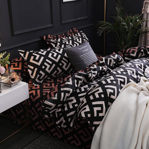 luxury black bedding set king single full size polyester bed linen duvet cover set modern bird plaid anime with pillowcase
luxury black bedding set king single full size polyester bed linen duvet cover set modern bird plaid anime with pillowcase