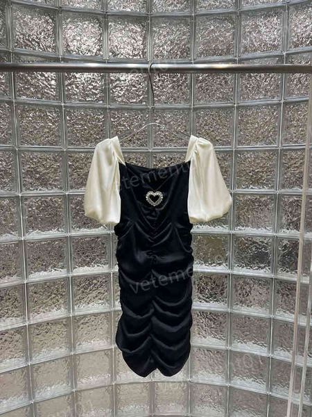 womens dresses 2022ss summer french v-neck pleated waist dress luxury dress designer women clothing, Black;gray
womens dresses 2022ss summer french v-neck pleated waist dress luxury dress designer women clothing, Black;gray