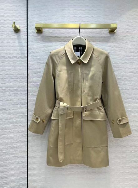 2022 spring autumn milan runway women's trench coats lapel neck long sleeve fashion brand same style women's jackets designer oute, Tan;black
2022 spring autumn milan runway women's trench coats lapel neck long sleeve fashion brand same style women's jackets designer oute, Tan;black