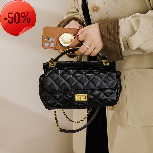 the factory directly msenger frosted princs diana bag female 2022 winter new fashion
the factory directly msenger frosted princs diana bag female 2022 winter new fashion