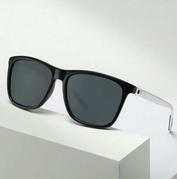 luxury metal retro square frame sunglasses for both men and women polarized sunglasses essential for outdoor travel, White;black
luxury metal retro square frame sunglasses for both men and women polarized sunglasses essential for outdoor travel, White;black