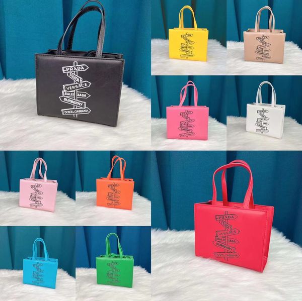 women large tote shoulder bags pu leather print letter handbags designer luxury purse fashion girl shopping bag
women large tote shoulder bags pu leather print letter handbags designer luxury purse fashion girl shopping bag