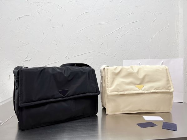 women messenger bag nylon material style inverted triangle shoulder messenger envelope bags
women messenger bag nylon material style inverted triangle shoulder messenger envelope bags