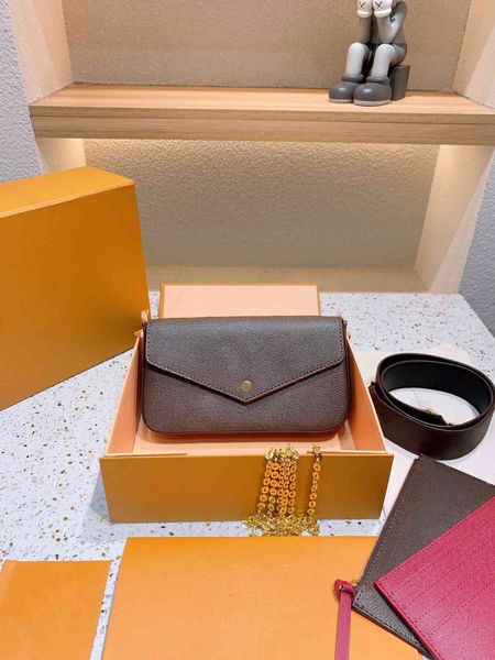 women luxurys designers shoulder bags messenger three-in-one chain wallet handbag leather stylish personality fashion underarm soft purses 1
women luxurys designers shoulder bags messenger three-in-one chain wallet handbag leather stylish personality fashion underarm soft purses 1