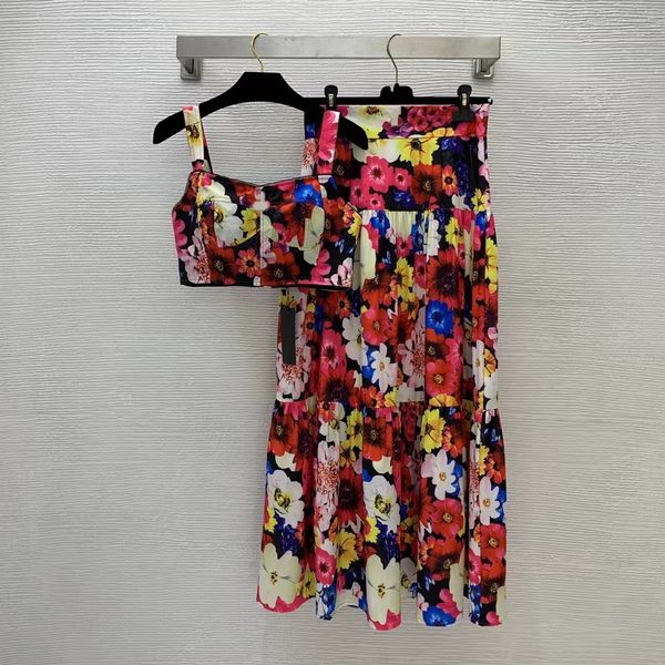 two piece dress 2022 spring summer print and for women's fashion print skirts 2 pieces sets 0506-04, White
two piece dress 2022 spring summer print and for women's fashion print skirts 2 pieces sets 0506-04, White
