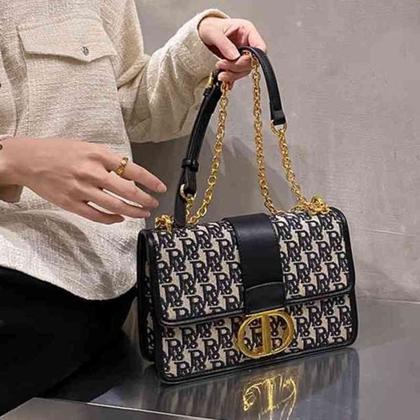 design new letter embroidery flower mengtian small square bag classic canvas chain shoulder strap single shoulder messenger handbag handbags
design new letter embroidery flower mengtian small square bag classic canvas chain shoulder strap single shoulder messenger handbag handbags