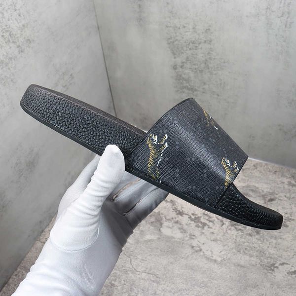 casual shoes luxury flat sandals multi color slippers classic patterns and colors shoal leisure indoor complete set of accessories 35-48, Black
casual shoes luxury flat sandals multi color slippers classic patterns and colors shoal leisure indoor complete set of accessories 35-48, Black