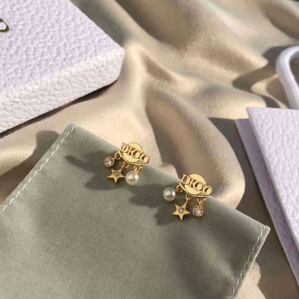 mini earrings gold rhinestone pearl pentagon star fashion modeling 925 silver needle earrings for women jewelry, Golden
mini earrings gold rhinestone pearl pentagon star fashion modeling 925 silver needle earrings for women jewelry, Golden