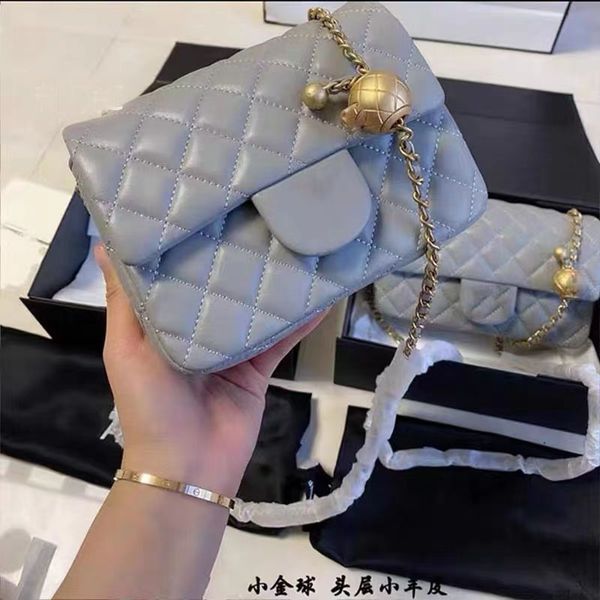designers new style large shoulder bags imported palm print gold metal fittings the inner cloth bag is equipped with layer fashion 7h cross
designers new style large shoulder bags imported palm print gold metal fittings the inner cloth bag is equipped with layer fashion 7h cross