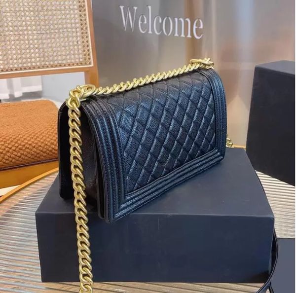 fm calfskin caviar leather bags quilted cross body shoulder gold metale hardware large capacity purse autumn winter luxury designer outdoor
fm calfskin caviar leather bags quilted cross body shoulder gold metale hardware large capacity purse autumn winter luxury designer outdoor