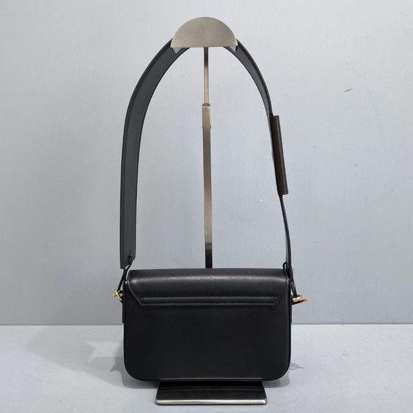 2022 womens le bags carinu small single shoulder bags designers woman leather handbags crossbody fashion purse, Black;red
2022 womens le bags carinu small single shoulder bags designers woman leather handbags crossbody fashion purse, Black;red