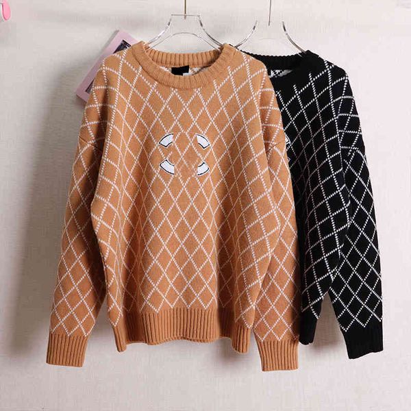 women's knits & tees high version of xiaoxiangfeng medieval sweater covered with jacquard lingge temperament star's same wool, White
women's knits & tees high version of xiaoxiangfeng medieval sweater covered with jacquard lingge temperament star's same wool, White
