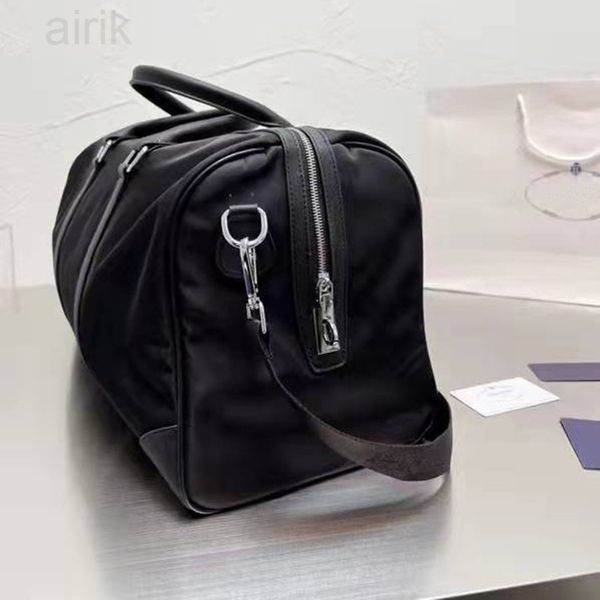 2023 travel bag men and women with the same original hardware classic design large capacity portable diagonal cross-functional use
2023 travel bag men and women with the same original hardware classic design large capacity portable diagonal cross-functional use