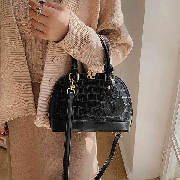 handbags personalized pattern women's trend messenger 2022 new versatile shell hand sling one shoulder
handbags personalized pattern women's trend messenger 2022 new versatile shell hand sling one shoulder