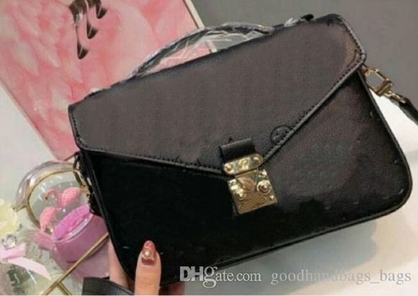 women luxurys designers bags handbag women handbags lady messenger fashion shoulder bag luxury crossbody tote wallet #1818
women luxurys designers bags handbag women handbags lady messenger fashion shoulder bag luxury crossbody tote wallet #1818