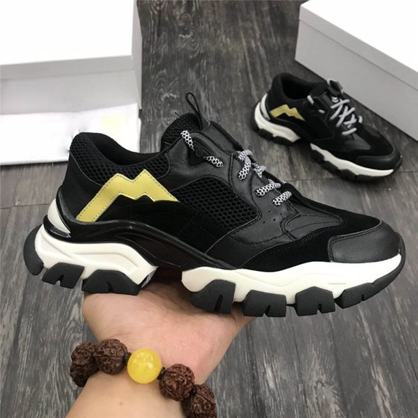 luxury designer monc casual shoes man briseis sneakers black patent leather suede sparkle outdoor sneaker with box
luxury designer monc casual shoes man briseis sneakers black patent leather suede sparkle outdoor sneaker with box