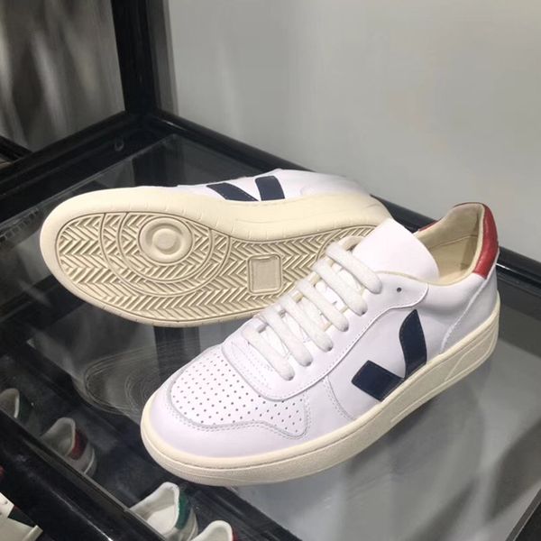 2021 fashion vintage v10 leather trainers extra white calfskin sneaker for men women platform shoes outdoor runner casual shoes us11 no33, Black
2021 fashion vintage v10 leather trainers extra white calfskin sneaker for men women platform shoes outdoor runner casual shoes us11 no33, Black