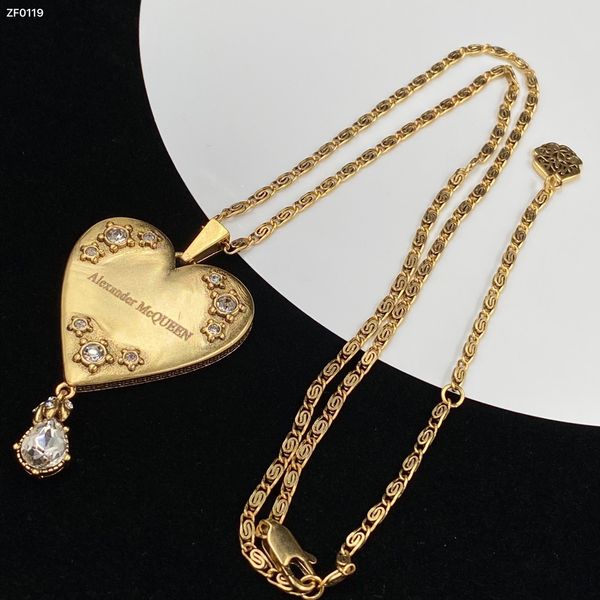 designermcqueen classic logo diamond studded love necklace. this is a classic hip-hop accessory of rap style, Silver
designermcqueen classic logo diamond studded love necklace. this is a classic hip-hop accessory of rap style, Silver