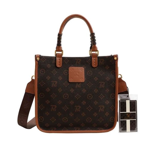 68% off glory autumn winter new heavy industry old flower tote messenger large capacity mother and son women's bag
68% off glory autumn winter new heavy industry old flower tote messenger large capacity mother and son women's bag