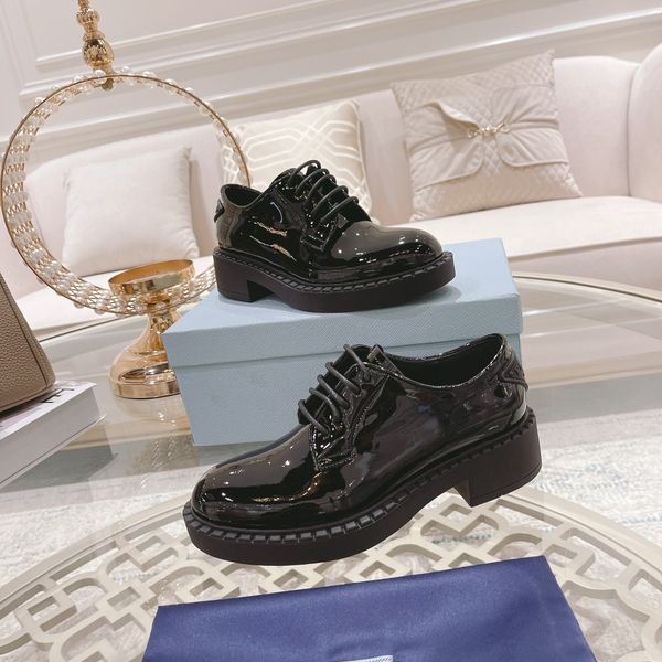 2022 summer catwalk new fashion dress shoes cow and patent leather formal colloidal triangle shoes 35-39 us4-8, Black
2022 summer catwalk new fashion dress shoes cow and patent leather formal colloidal triangle shoes 35-39 us4-8, Black