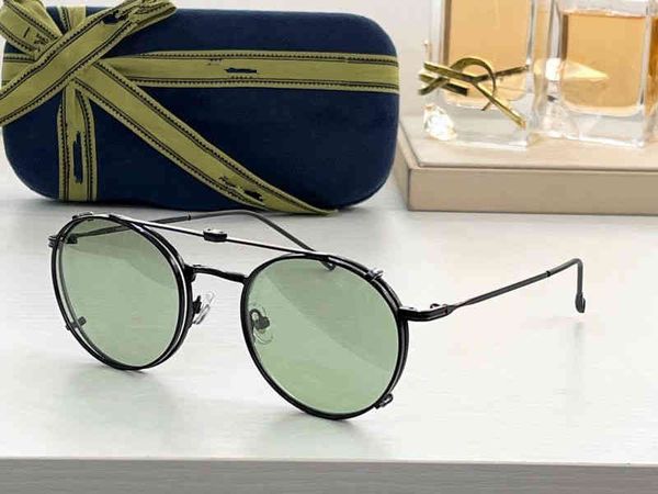 2022 fashion brand sunglasses for men and women with factory direct sales women's outdoor glasses men's running quality, White;black
2022 fashion brand sunglasses for men and women with factory direct sales women's outdoor glasses men's running quality, White;black