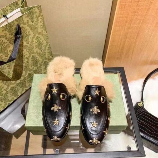 slippers woolen slippers women wear net red rabbit hair flat soled muller shoes, baotou semi drag, horse rank buckle lazy shoes, Black 
slippers woolen slippers women wear net red rabbit hair flat soled muller shoes, baotou semi drag, horse rank buckle lazy shoes, Black